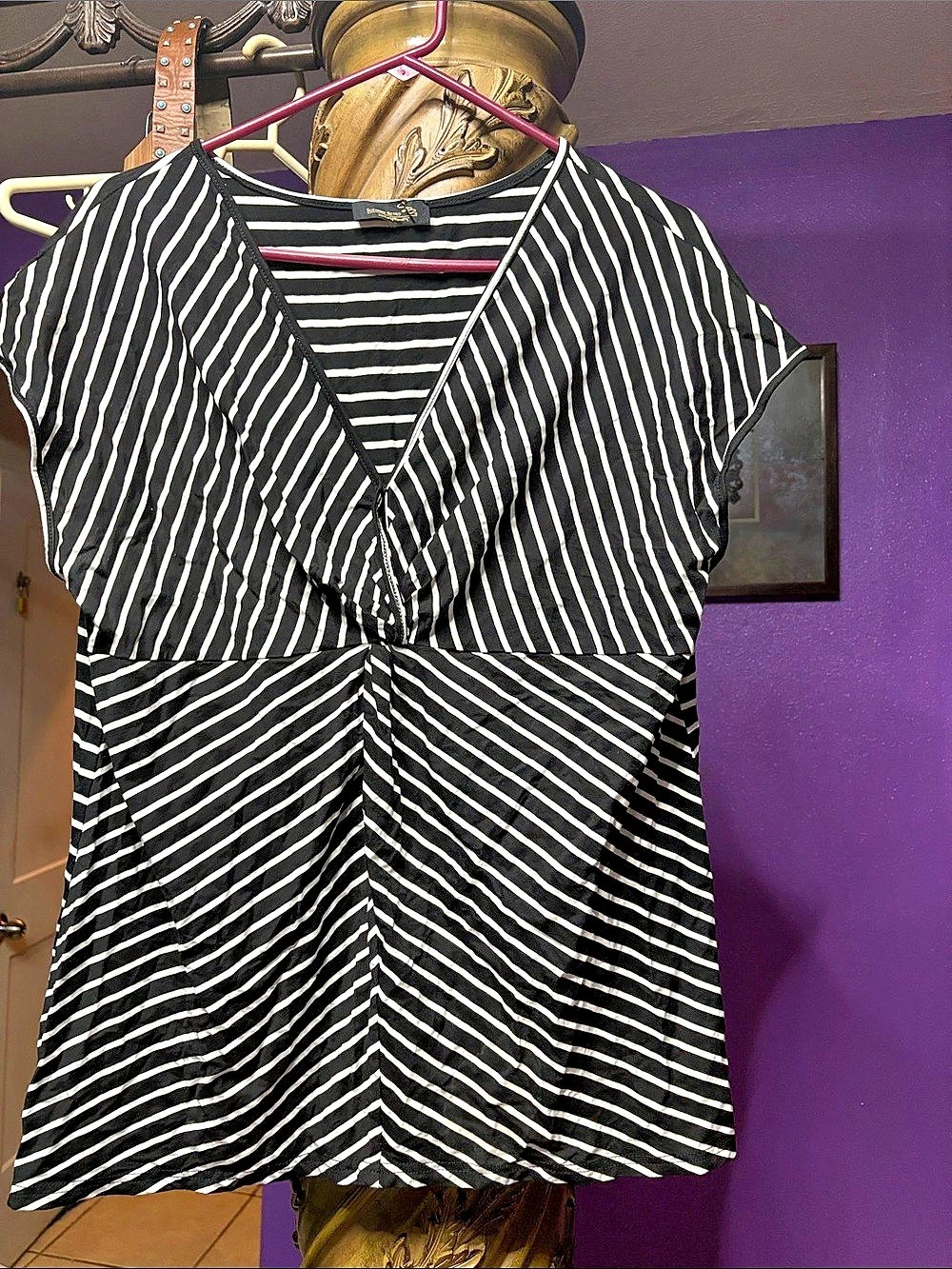 Suzanne Betro Signature by Minnie V. Striped Tunic in Black & White Like New